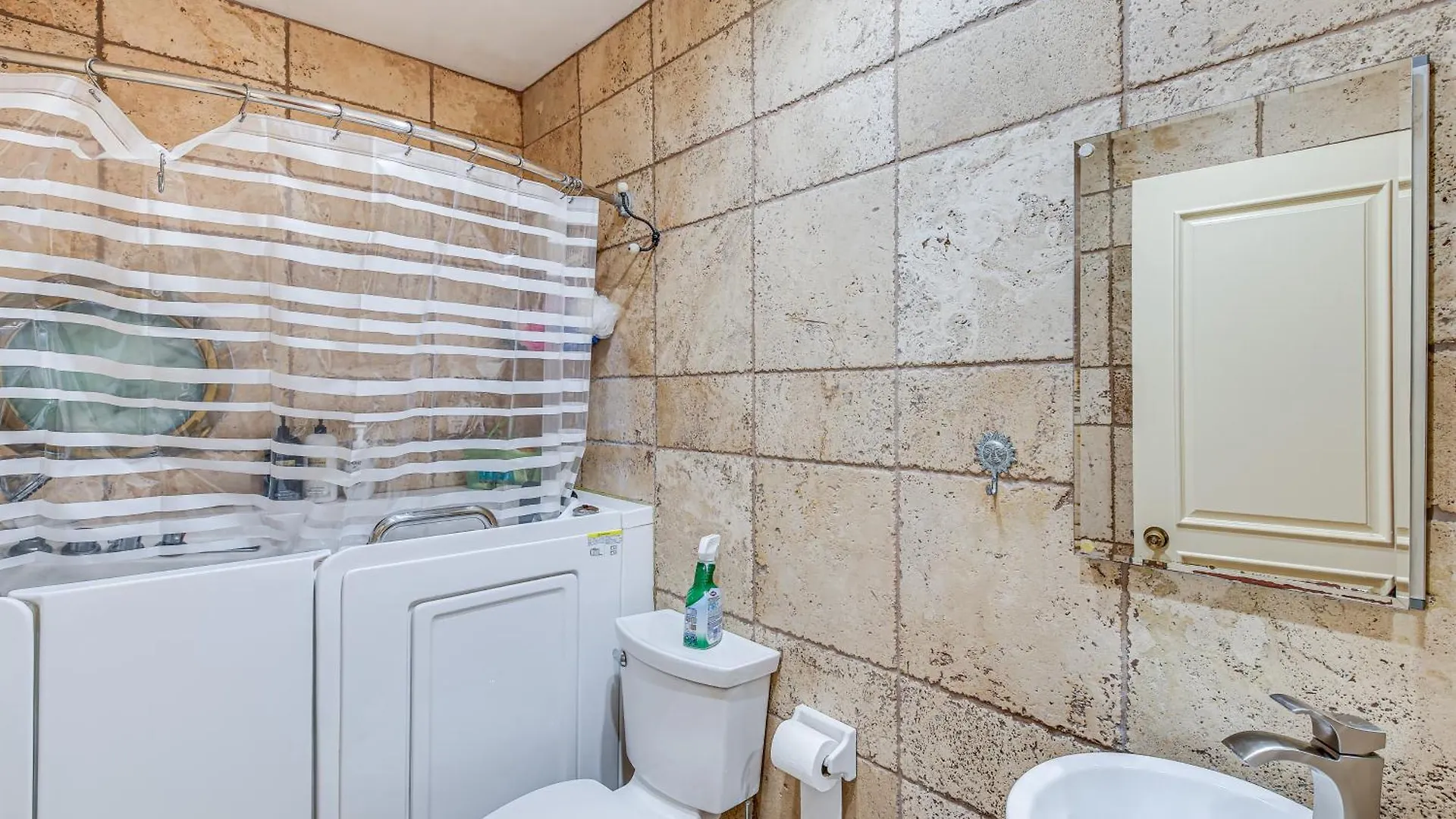 Gardena Vacation Rental 5 Mi To Manhattan Beach! 0*,  United States